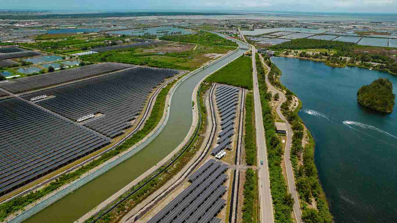 尊龙z6能源事业提供智慧能源管理、、太阳能监控管理、、、全方位电厂建置及运维解决方案，，，，并拥有管理超过6000案场的经验